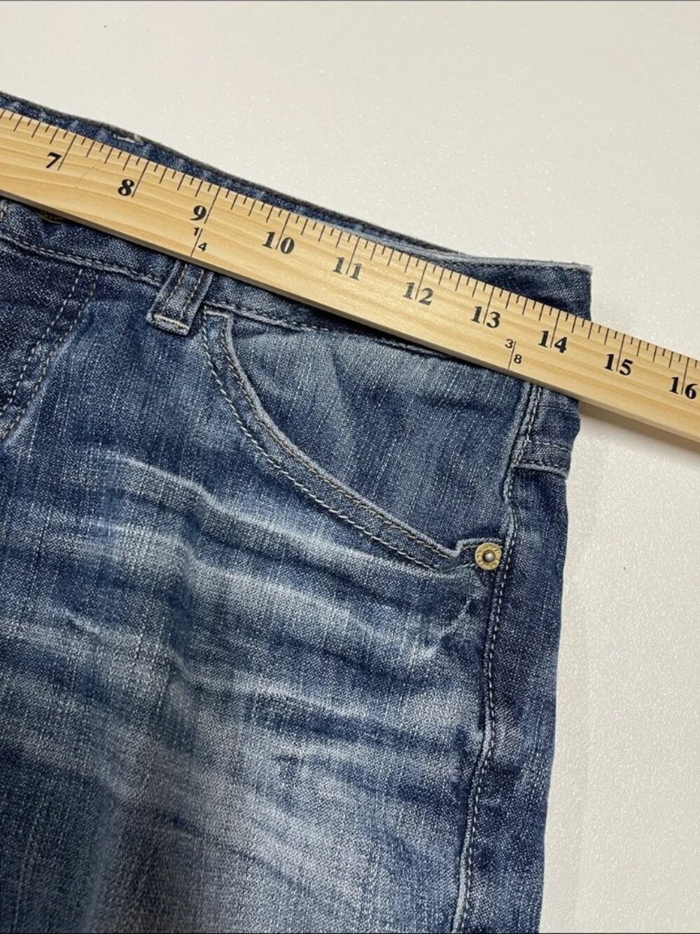 Express Y2K Wide-Leg Jeans in Medium Blue Wash - Picture 9 of 10